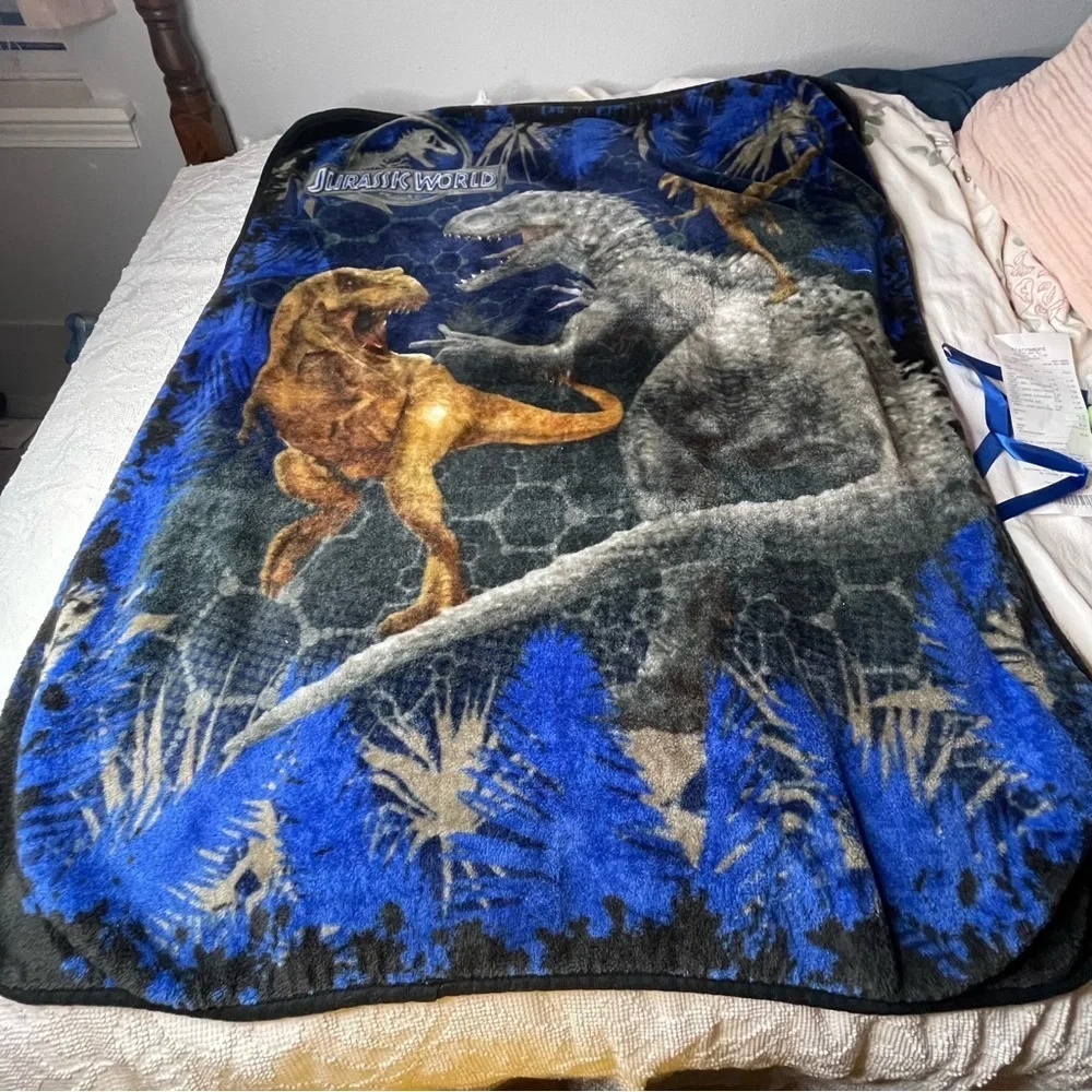 Jurassic World Dinosaur Plush Throw Blanket T-Rex Indominus Rex Blue 46x35